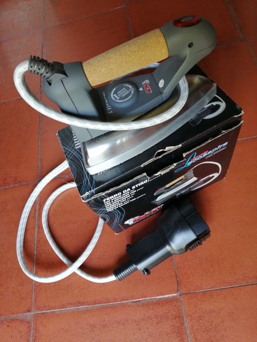 Ferro engomar polti