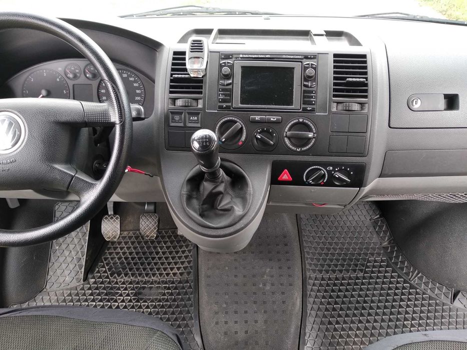 Volkswagen Transporter 2.5 TDI  9-osobowy Klimatyzacja Webasto