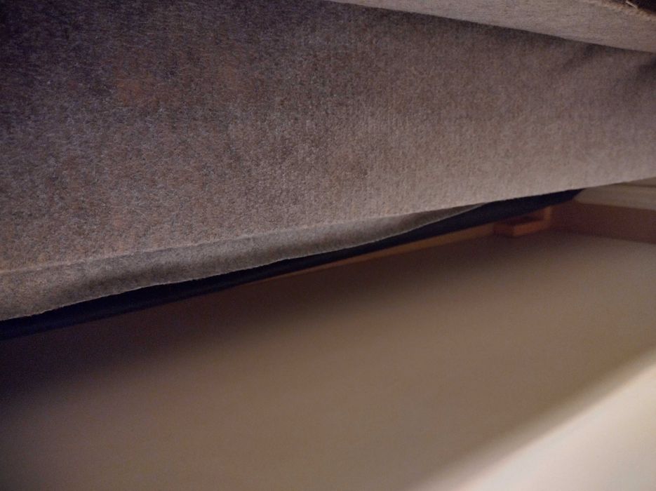 Wersalka z pojemnikiem – zadbana, idealna do gościnnego pokoju