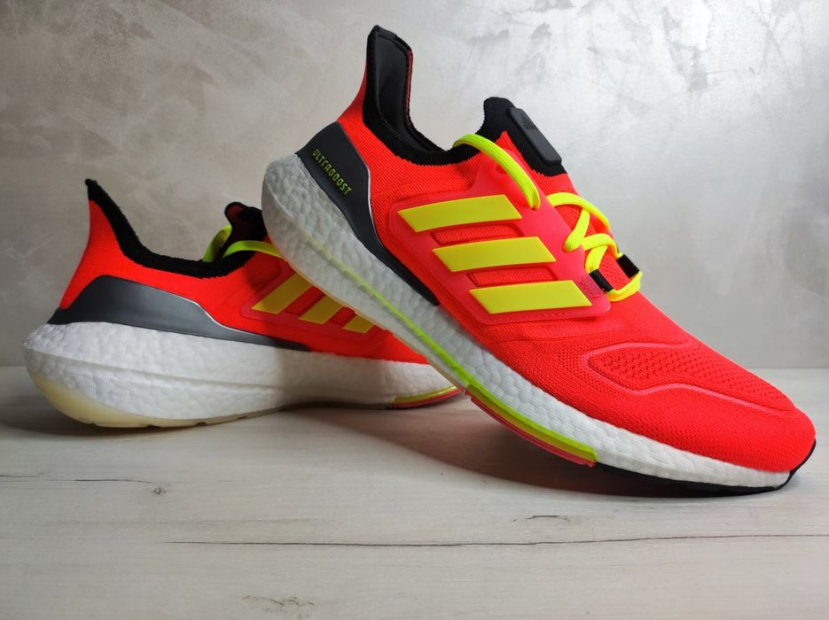 Продам кросівки Adidas ULTRABOOST 22 SHOES originals