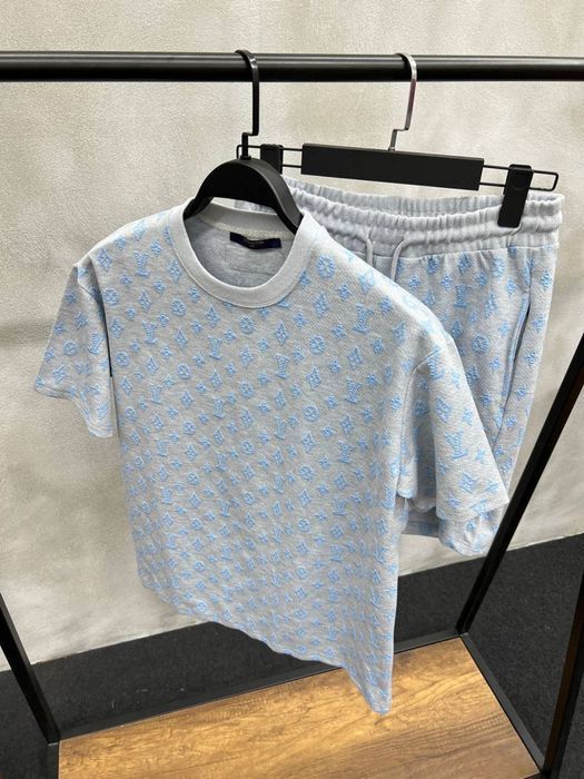 Balenciaga мужской летний комплект футболка шорты костюм белый рваный