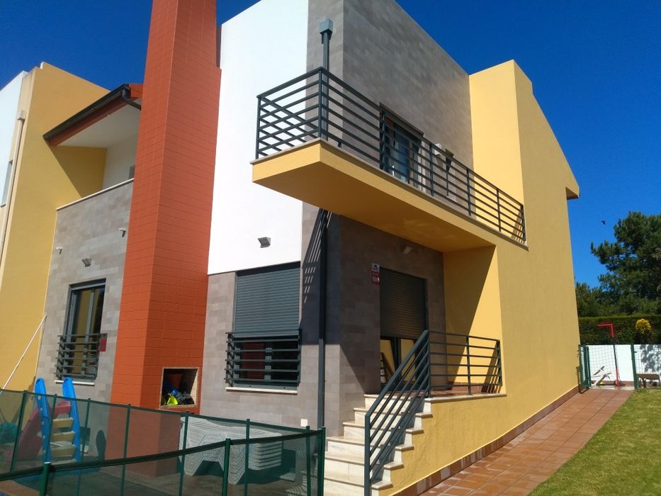 Executamos trabalho em Pladur, paredes, tetos, barramento e pintura