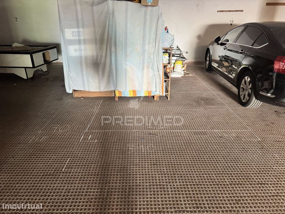 Lugar de estacionamento coberto com 20 m² – Acesso fácil