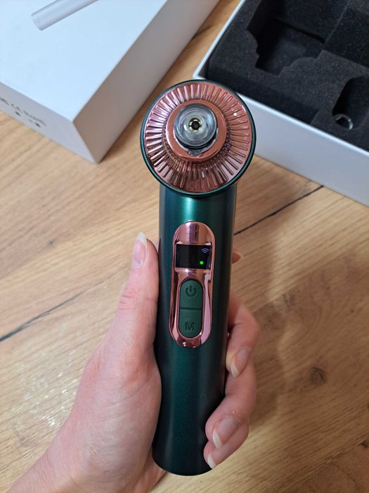 Очищувач шкіри та пор AIMED вакуумний з камерою