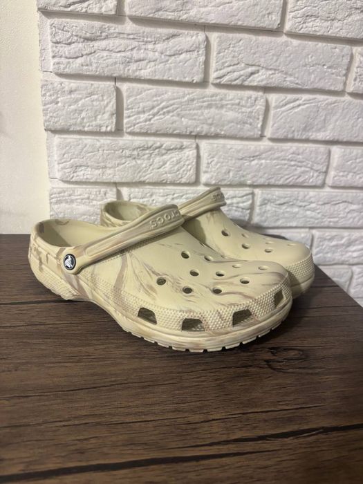 Crocs Classic Marbled Clog