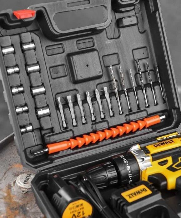 Шуруповерт dewalt, деволт