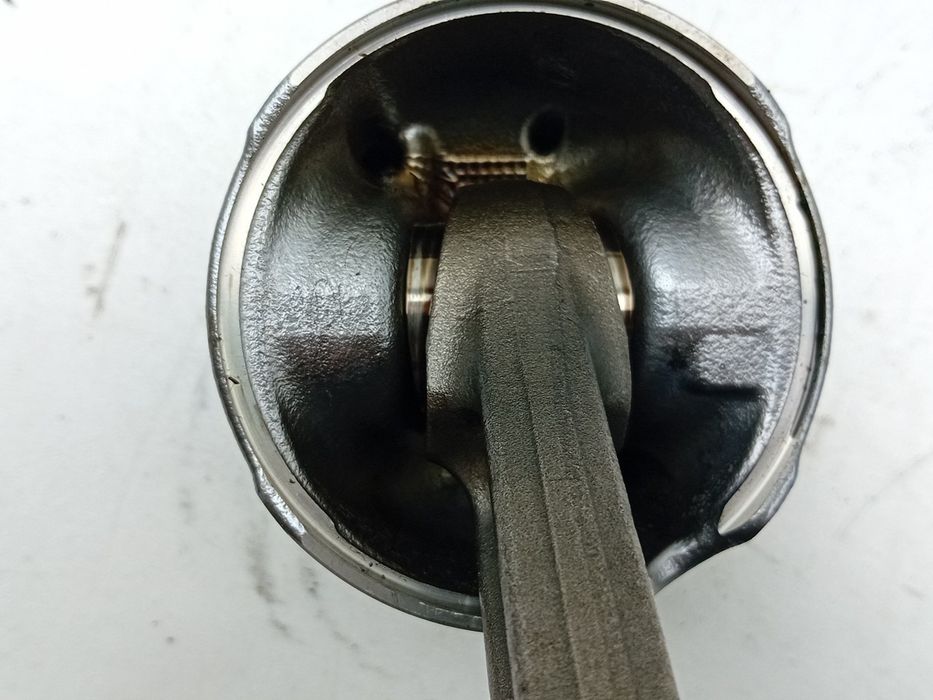 Pistão de motor OPEL Astra K