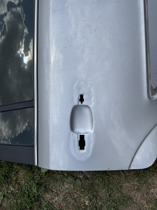 Задня права дверка Opel Zafira B