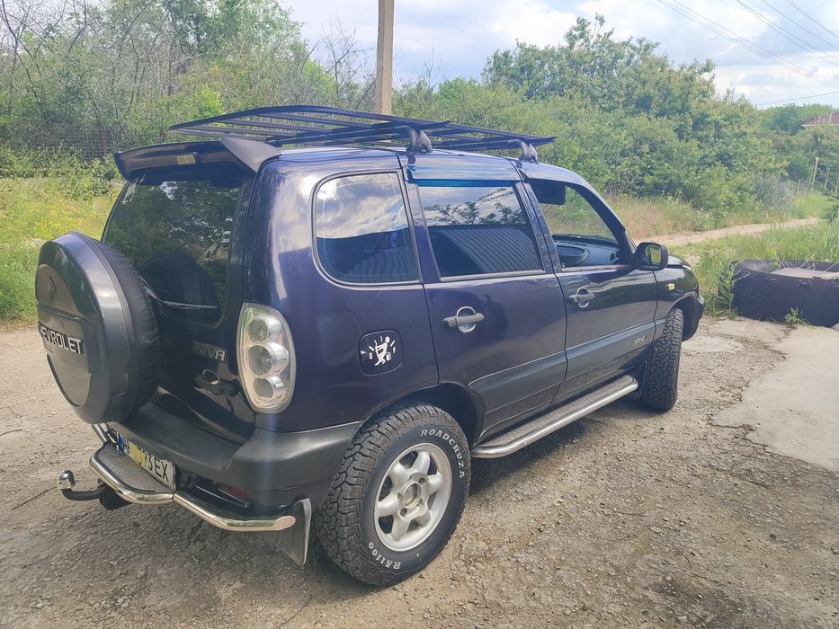 Chevrolet Niva 2004