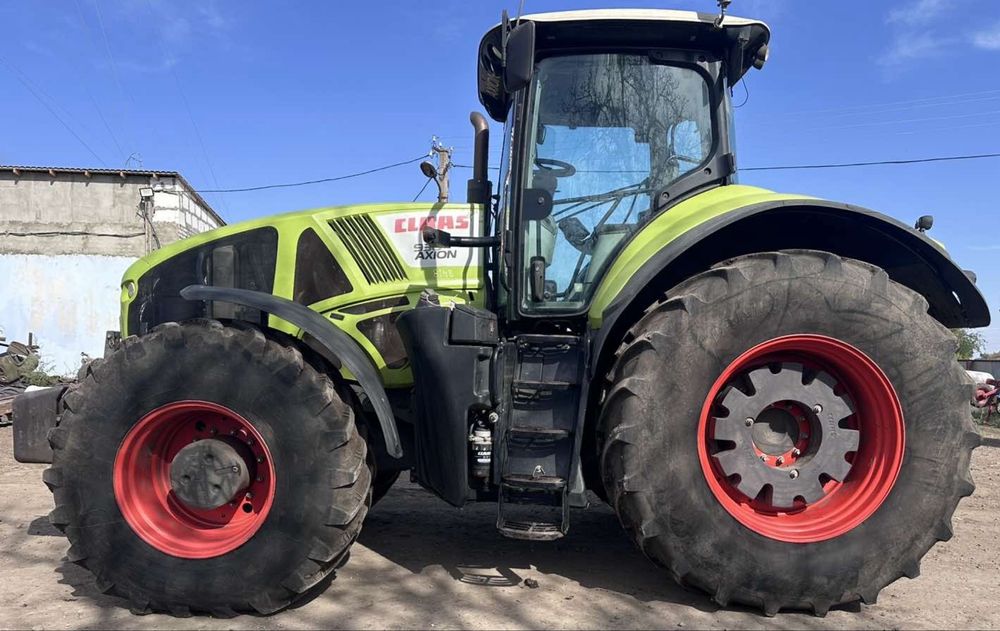 Трактор CLAAS AXION 930