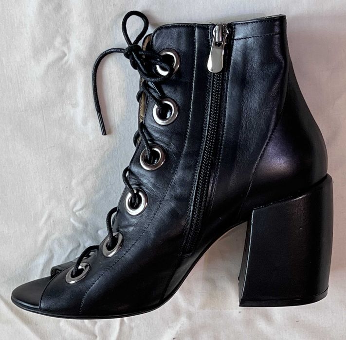 Босоніжки Prego на підборах