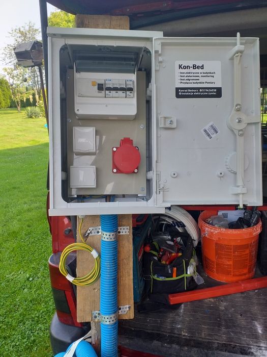 Instalacje elektryczne, przyłącza budynków elektryk