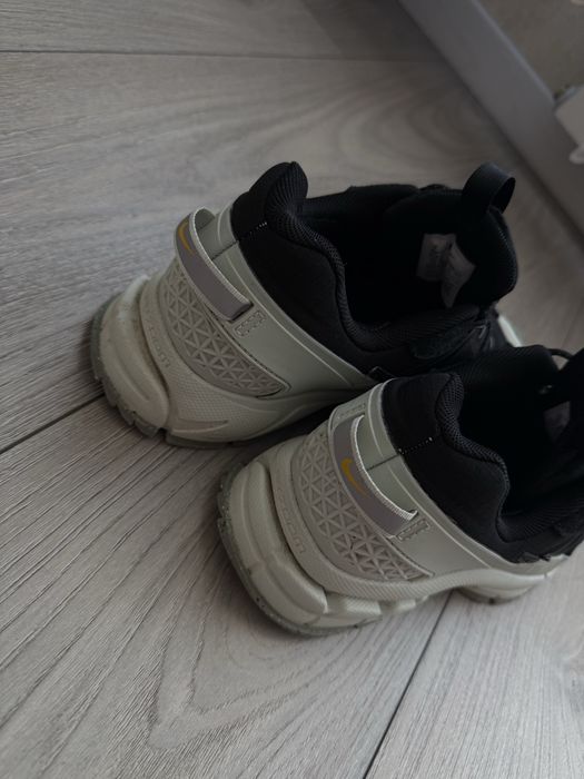 Кросівки Nike Vomero 40 розмір унісекс
