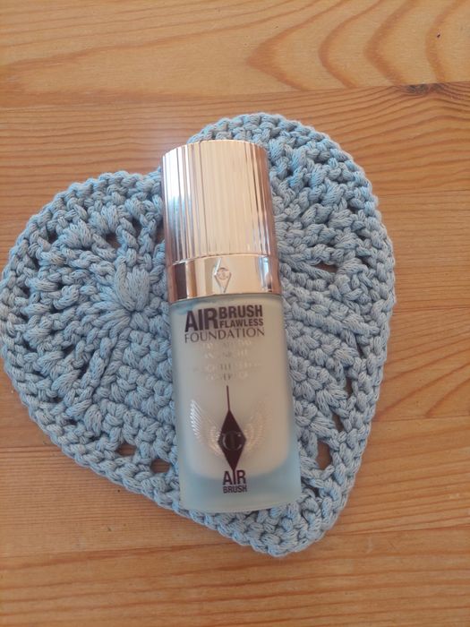 Podklad Charlotte Tilbury 4N!