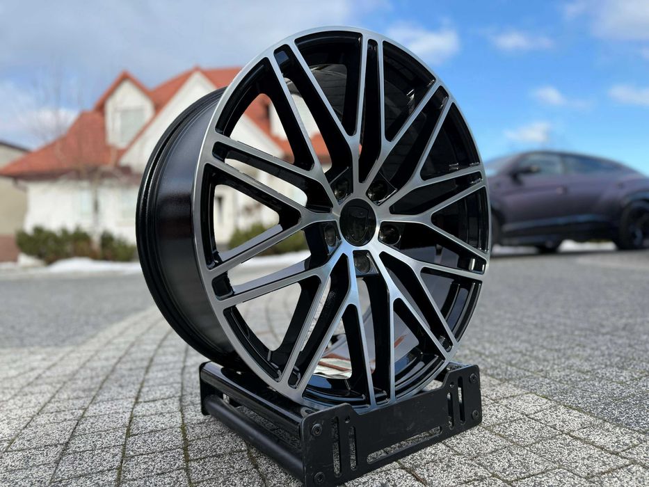 Nowe FELGI H3082 MB do Porsche Cayenne Turbo GTS Panamera E-Hybrid 21