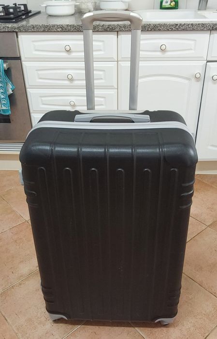 MALA de VIAGEM de PORÃO com 4 RODAS. Casa, Passeio, Quarto, Arrumação.