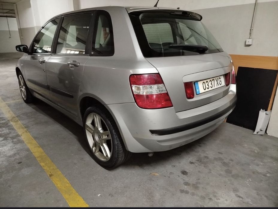 Vende - se Fiat Stilo 1.2 16v 2004