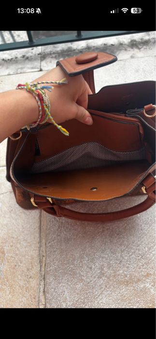 Mala camel elegante e espaçosa