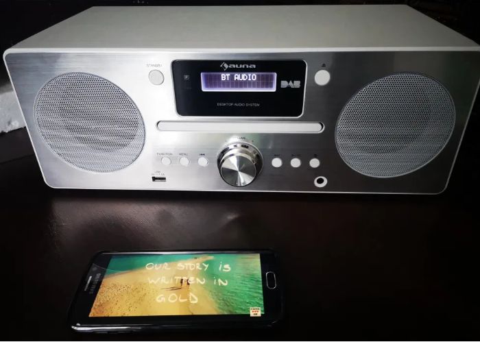 Проигрыватель Активная колонка Auna Harvard .30 Вт.USB ,BT.Звук супер