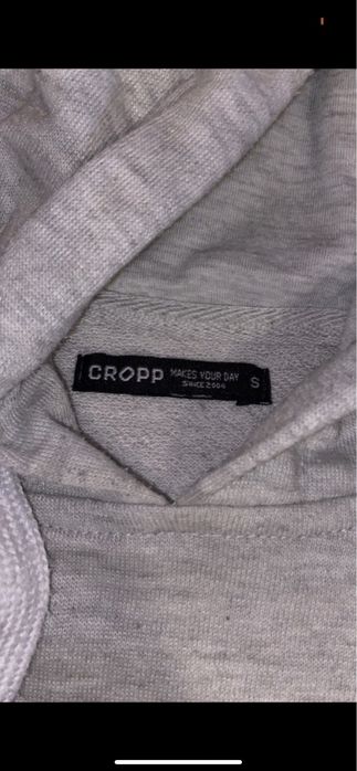 szara bluza cropp