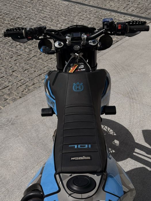 Husqvarna 701 Supermotard