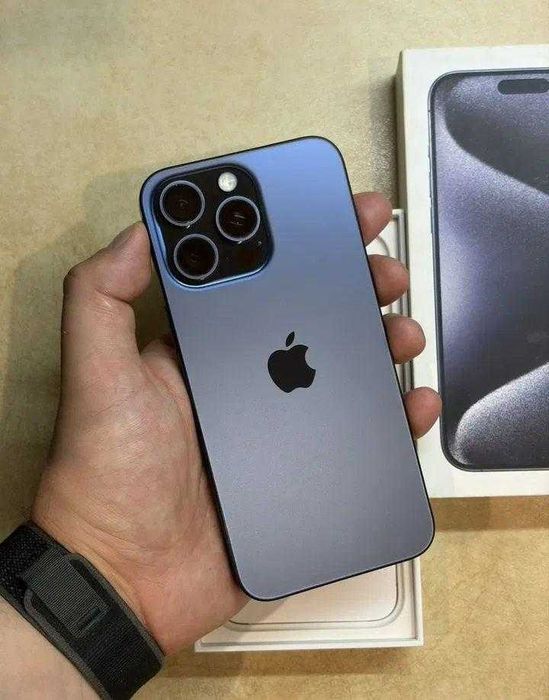 iPhone 15 Pro Max, 256 ГБ, SIM + eSIM