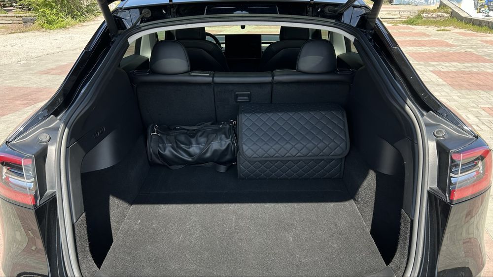 Tesla Model Y Long Range Dual Motor