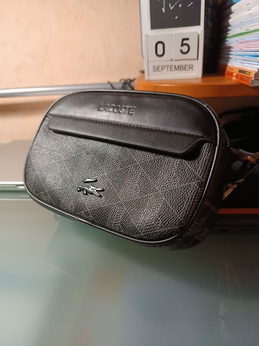 сумка Lacoste шкіряна. чоловіча/жіноча