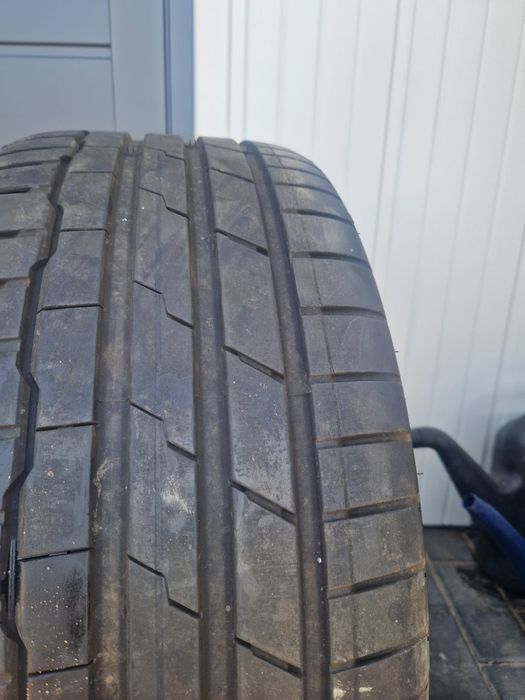 Opona hankook venture S1 evo3 245 35 r20