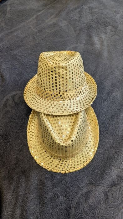 Капелюх новорічні з паєтками