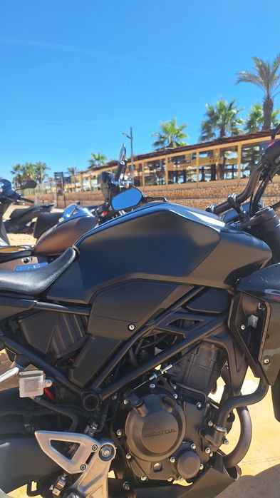 Honda cb300r 2023