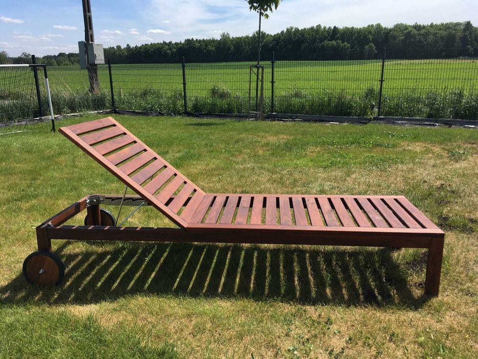 Leżak z  IKEA z poduszką