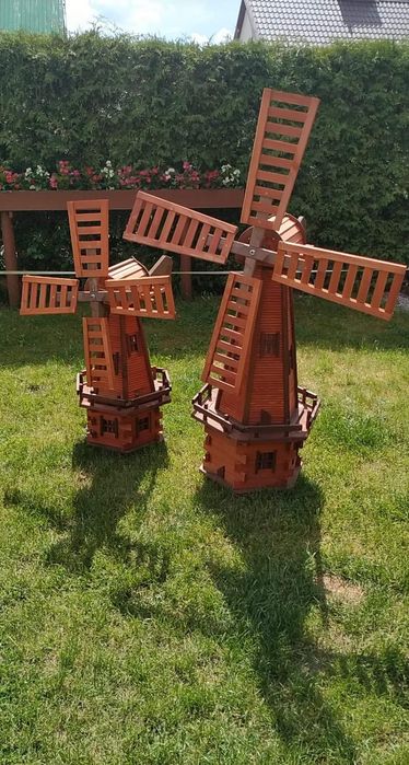 Wiatraki ogrodowe