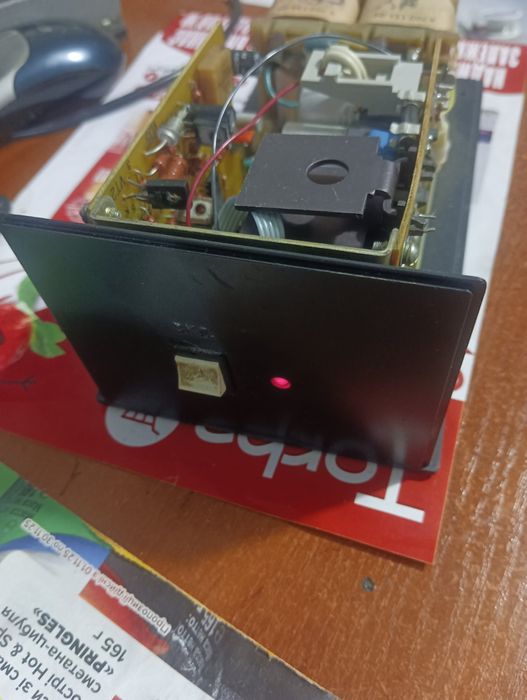 Корпус та трансформатор