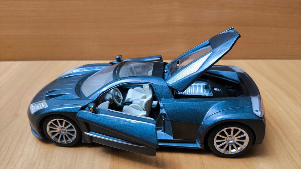 Колекційна модель Chrysler ME Four Twelve 1.24 Maisto