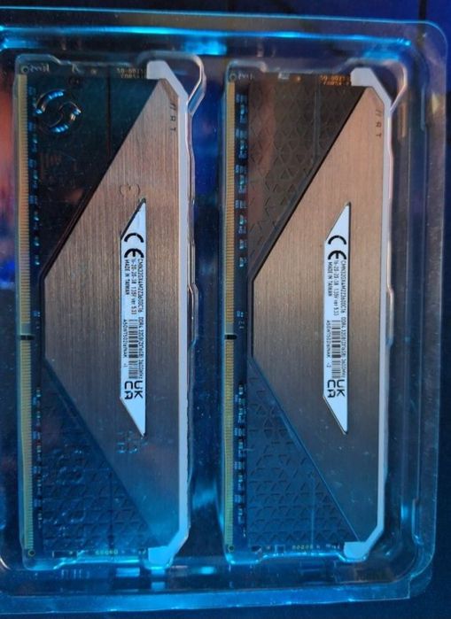 Ram Corsair RGB 32GB [2x16GB DDR4-3600MHz CL16 ]