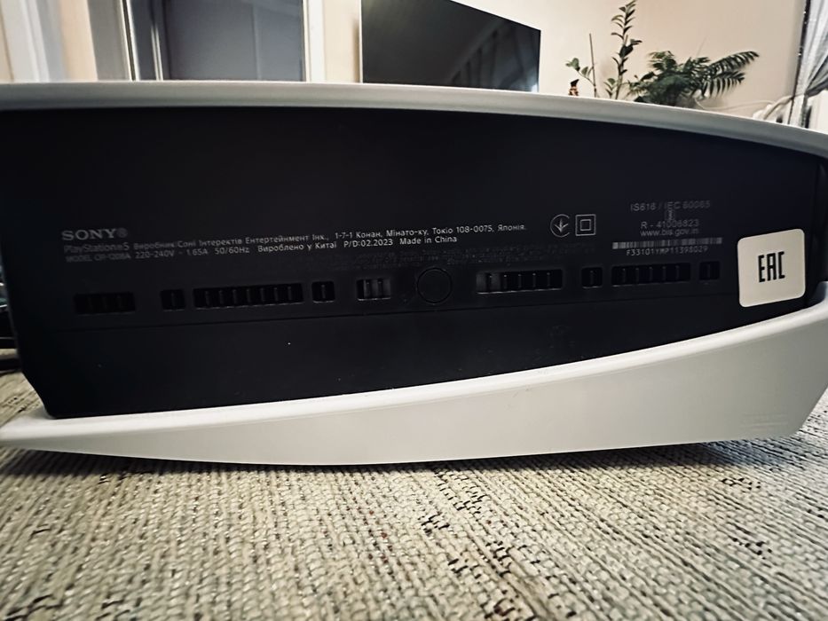 PlayStation 5 + 2 геймпади | Ідеальний стан