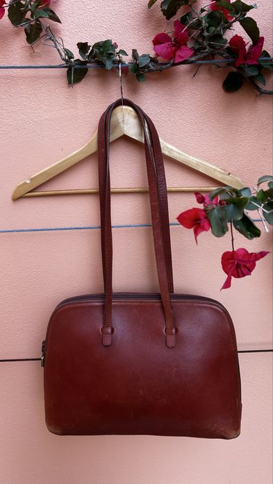 Bolsa/Mala Furla vermelha em couro, com bolsos frontais