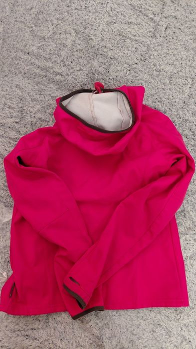 Kurtko-bluza dziewczęca.