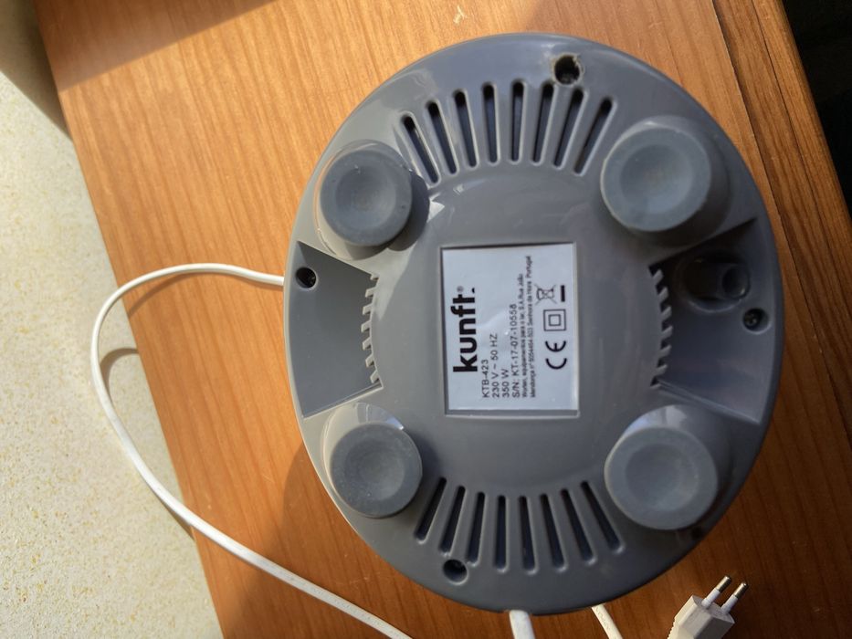 Liquidificadora Kunft KTB-423 – Funciona, Sem Copo
