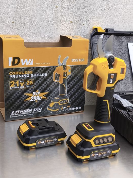 Tesoura de Poda eléctrica a bateria com 25mm ponta e bateria 21V DW