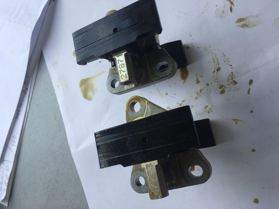 Chrysler 300c 2.7 детали ГРМ, помпа водяная,цепи, натяжители и другое.