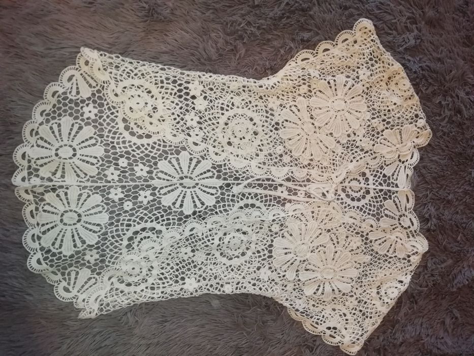 Elegancka narzutka żakiet z gipiury wesele chrzest