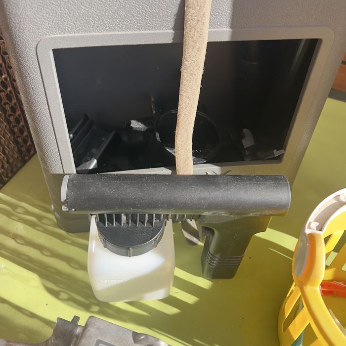 Aspirador kirby modelo G6 usado com todas as peças