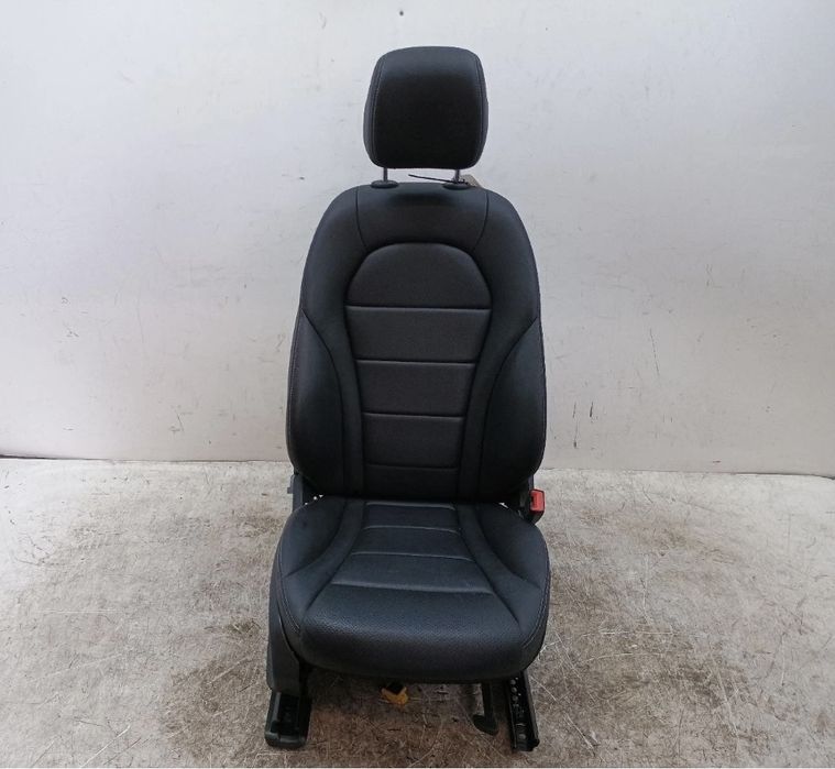 Mercedes glc X253 W253 wnętrze fotel fotele skóra kanapa boczek