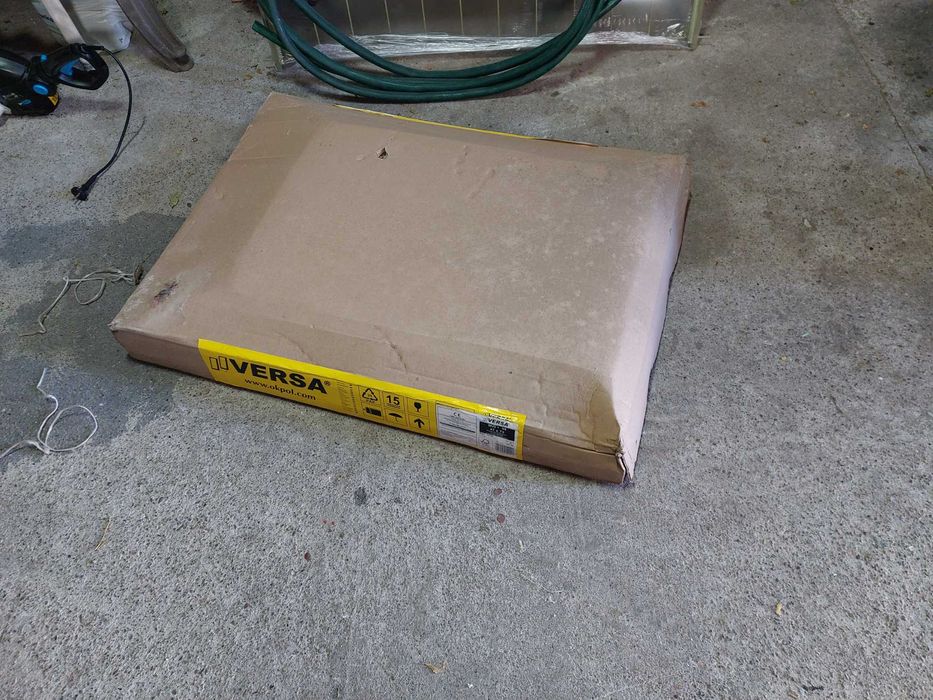 Wyłaz dachowy drewniany VERSA WVD  + V4  47x73