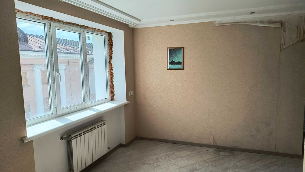 Продається 3-кімнатна квартира в м.Ізюм