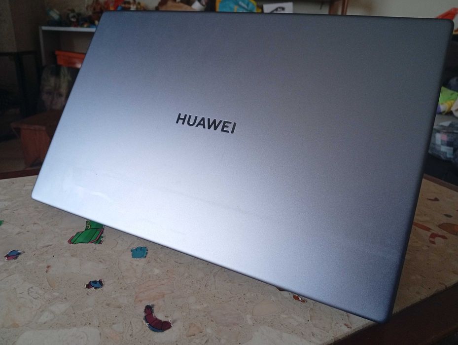 Huawei Mate D15 i5 1137G7 + 8GB RAM + SSD