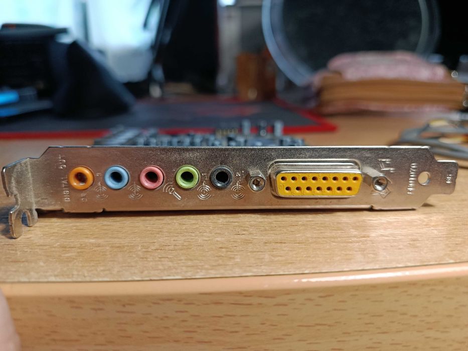 Звукова Карта Creative SB Live! 5.1 model SB0220 [чіп EMU10K1-JFF]
