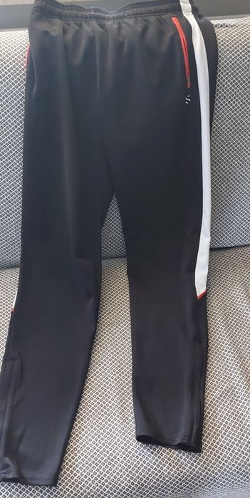 Odzież sportowa młodzieżowa